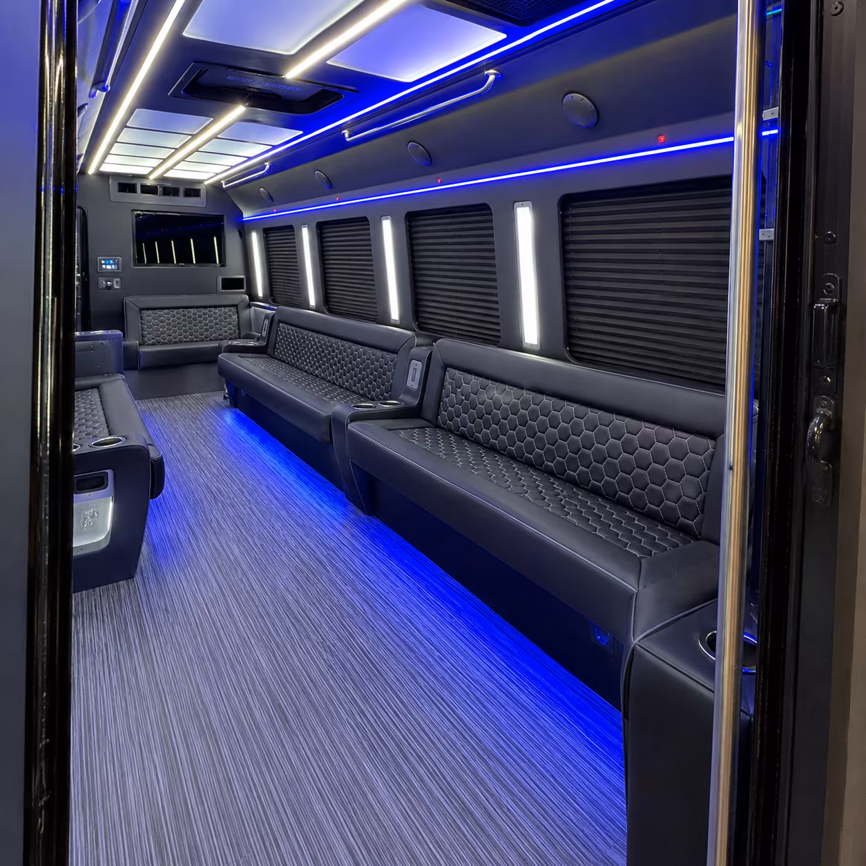 Rent a Bus to UNO Lakefront Arena