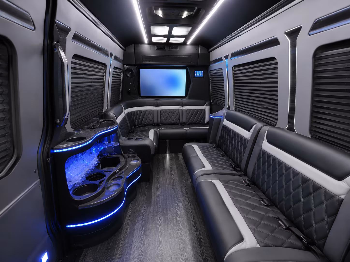 New Orleans Airport Shuttle & Transportation party bus exterior