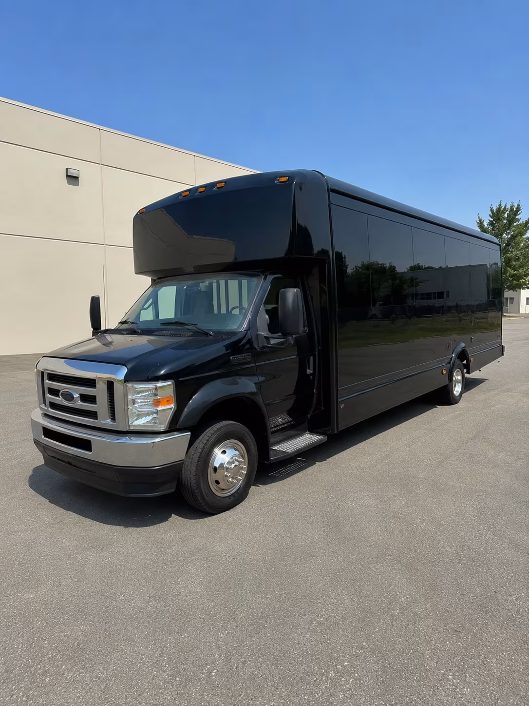 New Orleans Birthday, Sweet 16, & Quinceañera Transportation party bus exterior
