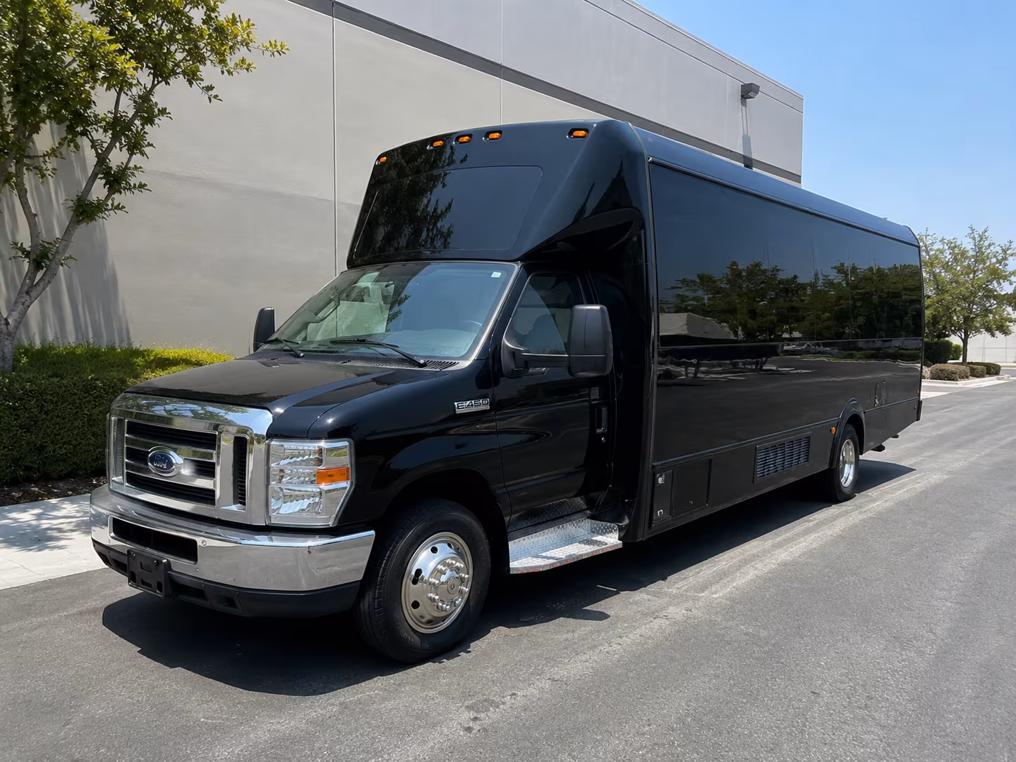 New Orleans Birthday, Sweet 16, & Quinceañera Transportation onboard seating